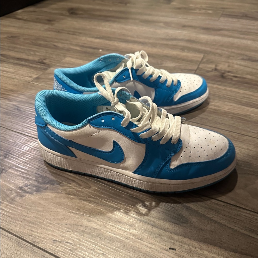 Air jordan 1 low sb ‘UNC’